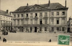 CPA Tours Bibliotheque Ancien hotel de ville