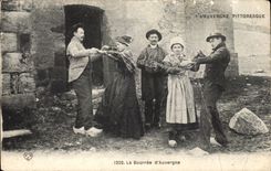 Auvergne - Auvergne Types - Bouree - shoes - dance - music CPA