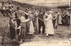 Auvergne - Types of Auvergne - dance - Bouree - song - music CPA