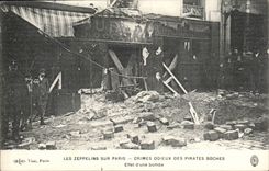 Paris - Les Zeppelins sur Paris - Crimes Odieux - des Pirates Boches- effet de bombe - CPA 