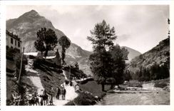 Gavarnie - On the left the Peak seeugnac alt 2575 - CPA