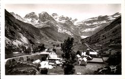 Gavarnie - the Village and the Circus - alt 1350 - CPA