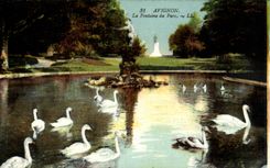 Avignon der Brunnen des Parks - CPA