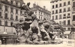 Lyon - der Ort der Mischungen und des Bartholdi Brunnens - CPA