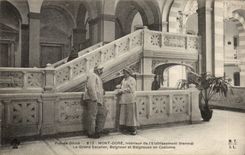 Mount Gilds - Bather and Bathers in Costume - Interior of Hydropathic establishment - - CPA