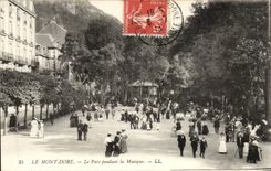 CPA the Mount Gilds the park during the music