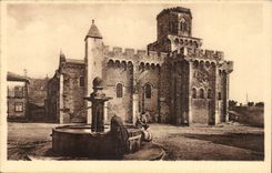 CPA Royat the church (nice shot man filling a barrel)