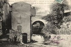 CPA Royat Cascades of Tiretaine Close to the cave of the washerwomen