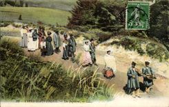 CPA Auvergne Baptemen (folklore costume)