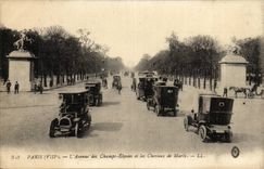 Paris - 8 - Champs Elysees and Horses of Marly - Car - CPA