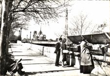 Paris En Flanant sur les Quais CPA 