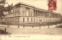 Paris CPA La colonnade du Louvre
