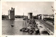La Rochelle CPA das Kai und die zwei Tours des Hereinkommens des Hafens
