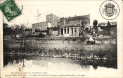 Pons CPA the town hall and the keep Seen from of the edges of Seugne