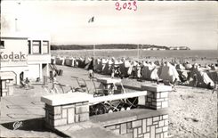 Saint Georges de Didonne MODERN CARD the beach (store Kodak)