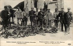 CPA Militaria Soldats French affubles of German helmets has Neufmoutiers