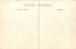 CPA Militaria Soldats French affubles of German helmets has Neufmoutiers