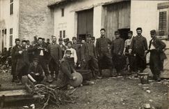 CPA Militaria Real photo Regiment Soldiers