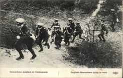 CPA Militaria English Pomegranates in ambush