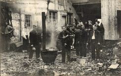 CPA Militaria cooking with the operations