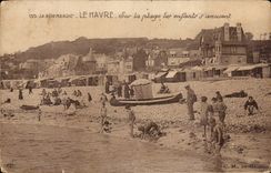 Le Havre - auf dem Strand haben die Kinder Spass - CPA