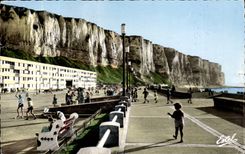 Treport - der Esplanade und die Klippen - CPA