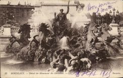 Bordeaux CPA Detail of the monument of the Of Gironde ones