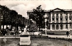 CPSM Bordeaux the garden of the town hall