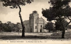 CPA Soulac on sea the basilica in the pines