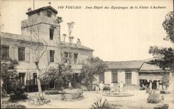 Toulon CPA 5th deposit of the crews of the fleet the bus shelter