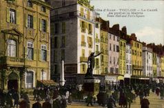 Toulon CPA squares It port and the town hall