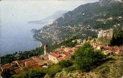 CPA View of Roquebrune Village and its old feudal castle of 10th