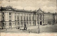 Toulouse - Facade du Capitole - CPA 
