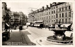 Grenoble CPA Places Grenette and the tower water