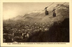 Grenoble CPA the crossing of the teleferic of the Bastille and Moucherotte