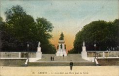 Nantes CPA the war memorial for the fatherland