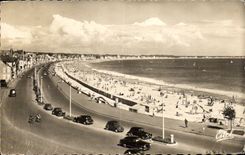 La Baule CPA the beach and the embankment seen of the casino