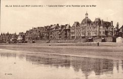La Baule CPA Splendid Hotel and the embankment taken of the sea