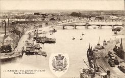 CPA Nantes View on the Loire Arm of the Madeleine
