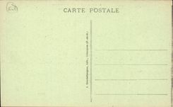 CPA Auvergne Old thatched cottages (folklore caps costume children)