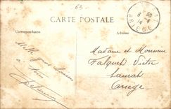 CPA picturesque Auvergne (folklore caps costume)