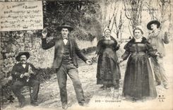 CPA Auvergne The bourree Crossing (folklore caps costume)