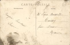 CPA Auvergne Young woman (folklore caps costume)