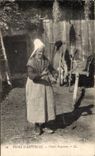CPA peasant Old Auvergne (folklore caps costume)