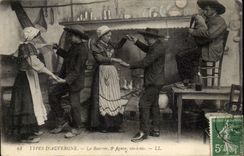Types of Auvergne CPA The bourree 3rd figure opposite (folklore costume)