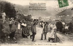 Auvergne CPA flock (folklore costume dances)