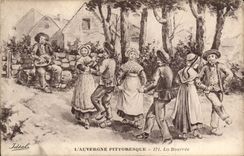 Auvergne CPA The bourree (folklore costume dances)