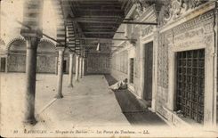 Tunisia CPA Kairouan Mosque of the Barber doors of the tomb