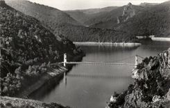Auvergne Cantal MODERN CARD Valley of Truyere the bridge of TReboul and at the bottom rocks of Turlande