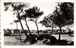 CApbreton MODERN CARD Seen on the avenue of the beach